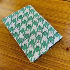 布ブックカバー 鳩・千鳥柄 文庫本サイズ しおり付き ハンドメイド B048