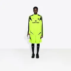 2025年最新】Balenciaga tシャツ サッカーの人気アイテム - メルカリ