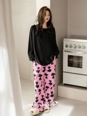 新品です！新品！スヌーピー もこもこパジャマペアセット とても可愛い秋冬パジャマ、ルームウェア！