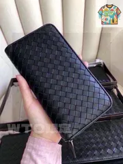 【今日特価】Bottega Veneta クラシックウォレット, ラムレザー, ハンドメイド編み込み, ユニセックスデザイン！[本日特価|新品未使用品]