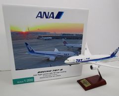 全日空商事 NH20052 1/200 787-8 JA805A 787ロゴ付き国際線仕様機【ジャンク】tht060219m