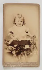 0425a アンティークポートレート カルト・ド・ヴィジット 古写真 肖像写真 1024q アンティーク ポートレート カルト・ド・ヴィジット 古