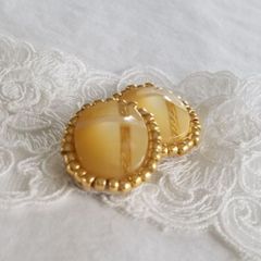 ☆1点のみ！☆ビンテージボタン使用☆イヤリング(ピアスにも加工できます)☆014