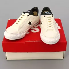 【中古】トレーディングフィギュア ONE STAR J ホワイト/ブラック 「CONVERSE MINI FIGURE COLLECTION」