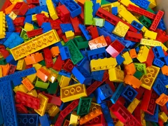 【送料無料！】レゴ　カラフル　基本ブロック　約600g　大量　まとめ売り　0.6kg　赤　青　緑　黄　詰め合わせ
