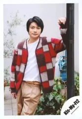 【中古】生写真(ジャニーズ) Kis-My-Ft2/横尾渉/膝上・衣装赤・白・茶・左手ポール・右手下/「Kis-My-Ft2 LIVE TOUR 2018 YOU＆ME Extra Yummy!!」グッズオフショット/公式生写真 