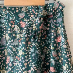 【BEAMS BOY ビームスボーイ 】リバティ　Crochet Meadow　クロッシェメドゥ柄　スカートのサムネイル