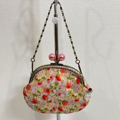 うさこ様専用【特価・新品】「苺尽くし」小さながま口バッグ・チェーン付き（口金12.5センチ）ハンドメイド 可愛い　7292