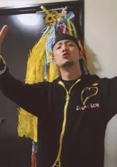 上地雄輔 直筆サイン Tシャツ 上地雄輔 直筆サイン Tシャツ