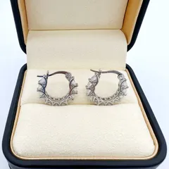 G50 ピアス　フープ　リング　ホワイトゴールド　K18　ダイヤモンド　ブランド