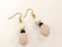 【年末SALE】天然石　パールピアス　#E65