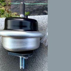 新品未使用】スープラ JZA80 フロントエンジンマウント 左右セット