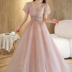 小花柄の様なデザインが可愛い シースルーの半袖のロングドレス