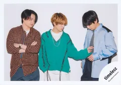 【中古】生写真(STARTO) timelesz/佐藤勝利・菊池風磨・松島聡/横型・膝上/timelesz オリジナルフォト/公式生写真