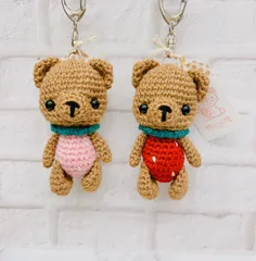 いちごくま　キーホルダー　あみぐるみ　春　いちご