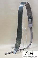 ハンドメイド＆国内生産 ギターストラップ　革(Genuine Leather Guitar Strap)　ブルーグリーンしわエナメル