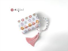 再販‼︎  お念珠入れ　ポケット付き　高級金襴…お花畑《送料無料》