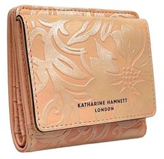 未使用 キャサリンハムネット 財布 アウトレット品 折り財布 コンパクト 型押し 花柄 ナデシコ レザー サーモンピンク オレンジ KHP437　KATHARINE HAMNETT レディース