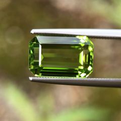 [美品]天然　非加熱　ペリドット　ルース　5.21ct　煌めく　美発色　希少　男女兼用　AIGS鑑別書付き