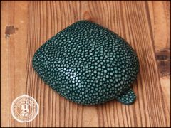 希少 ハンドメイドシームレスガルーシャ革&イタリアヌメ革コインケースDarkGR