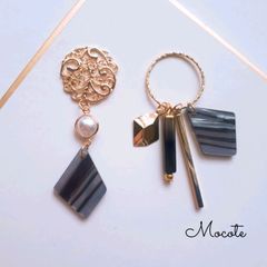 ブラックマーブル × ブラックバー アシンメトリー ピアス/イヤリング