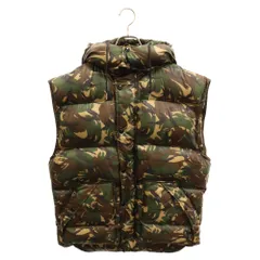CELINE (セリーヌ) LOOSE JACKET IN PRINTED NYLON MULTICOLOR バックルーズロゴプリント カモフラ総柄ナイロンダウンベスト 迷彩 カーキ 2W425061Oのサムネイル