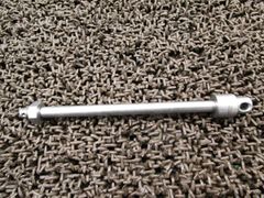 ゼファー400 フロントアクスルシャフト メーターギア ○A3777