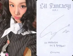 【中古】コレクションカード(女性) TWICE/チェヨン(CHAEYOUNG)/裏面グレー・印刷サイン・メッセージ入り/CD「LIL FANTASY vol.1」(Glimmer ver. / Murmur ver.)封入フォトカード