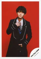 【中古】生写真(ジャニーズ) Hey! Say! JUMP/山田涼介/膝上・衣装白黒・右手胸元・左手ポケット・体正面/アルバム「2007～2017 I/O」ジャケ写撮影オフショット/公式生写真