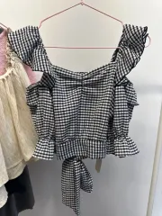 新品) ラブリー チェック クロップド トップス