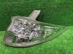 SAI AZK10 右テールランプ・テールライト S コイト 75-13 81550-75020  