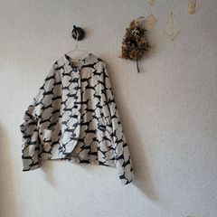 ハンドメイド　ミナペルホネンテキスタイル　run run run ボタンいっぱいショートジャケット