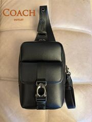 【新作】　COACH BECK CM380 コーチバッグ ベックパック ボディーバッグ ショルダーバッグ クロスボディー 斜め掛け アウトレット品 ブラック