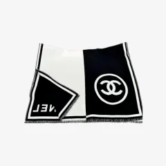 2025年最新】CHANEL レディース マフラーの人気アイテム - メルカリ