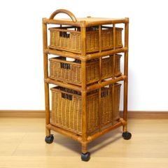 美品】天然素材ラタンの多段チェスト｜カゴ8杯付 キャスター有り