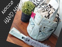 No.632【Damage DENIM✖️英字柄 巾着付きバケツ型ToteBag✨】デニムリメイクトートバッグ👖お揃いチュール付きショルダー紐あります❤️