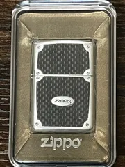 ジッポー社初！カーボンファイバー製zippo世界限定50個の希少性の高い