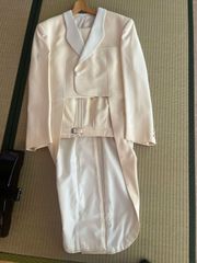 貸衣処分品　　トリイユキ　お洒落な燕尾タイプ　クリーム色　白 ALL