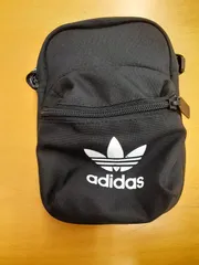 アディダス ポシェットIJ0765 A-581