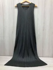 イッセイミヤケ　プリーツプリーズ　ワンピース　2サイズ　黒　ブラック イッセイミヤケISSEY MIYAKE プリーツプリーズ ワンピース 2/M 黒