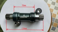 ボトムブラケット　CLEAN　128mm　（ISIS）