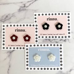 【Daisy accessory 9ピアス】選べるカラー　 rinnu デイジー　モチーフ　フラワー　15mm