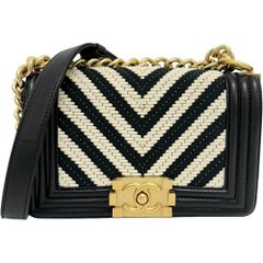【CHANEL/シャネル】Vステッチ ボーイシャネル ショルダーバッグ 23番（2016年） レザー 黒白/ゴールド金具 レディース 【中古】【真子質店】【BL】