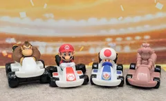 マクドナルド　ハッピーセット　マリオカート　マリオ　ピンクゴールドピーチ　ドンキーコング　キノピオ　4種セット