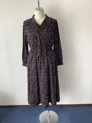 earth music&ecology 　黒花柄ワンピース　特価