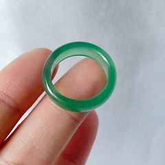 新入荷】本翡翠保証‼️天然翡翠幅太め丸形バングル 内径約55mm