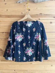 2025年最新】アリス＆オリビア ブラウス シャツの人気アイテム - メルカリ