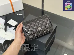 【今日特価】Chanel シャネル フクバッグ 漆皮素材でカードポケットと暗袋が実用的に配置-WTO輸入1