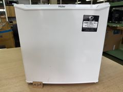 M204 Haier・ハイアール　電気冷蔵庫　40L　型式：JR-40KR　年式：2022年