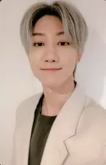 【中古】コレクションカード(男性) SEVENTEEN/THE 8(ディエイト)/衣装白・両手下げ・口閉じ・裏面紫/CD「3RD Album ： An Ode(Truth ver.)封入特典フォトカード